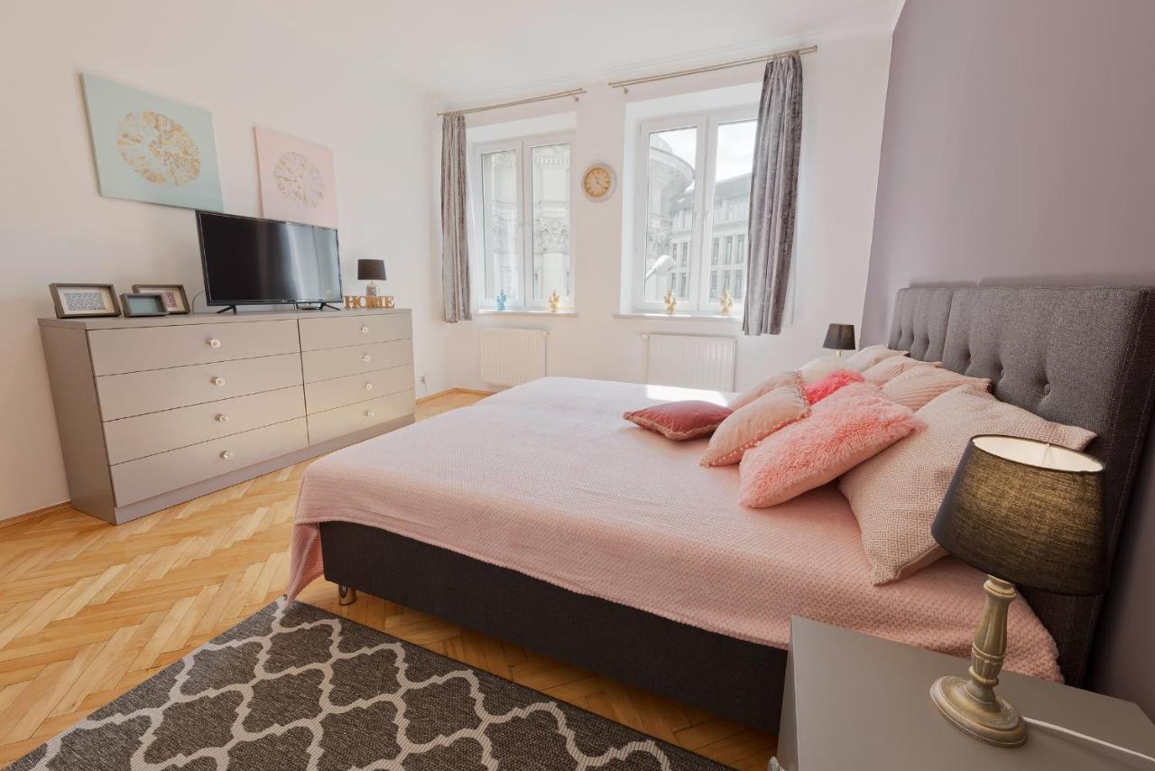 Aurora Apartments - Old Town Краків Екстер'єр фото