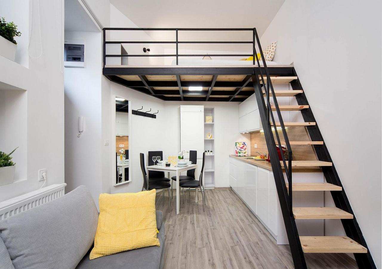 Aurora Apartments - Old Town Краків Екстер'єр фото