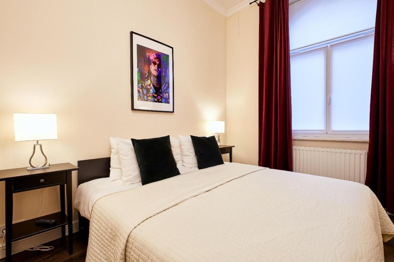 Aurora Apartments - Old Town Краків Екстер'єр фото